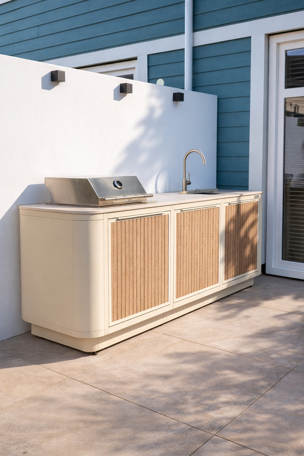 Buitenkeuken met Gasbarbecue in Monster